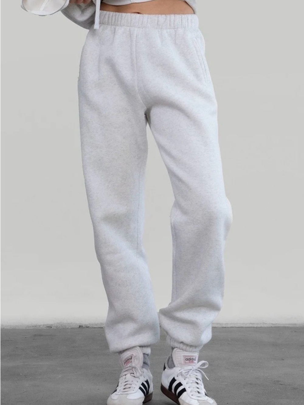 Women’s grey Fleece Joggers with Elastic Waist